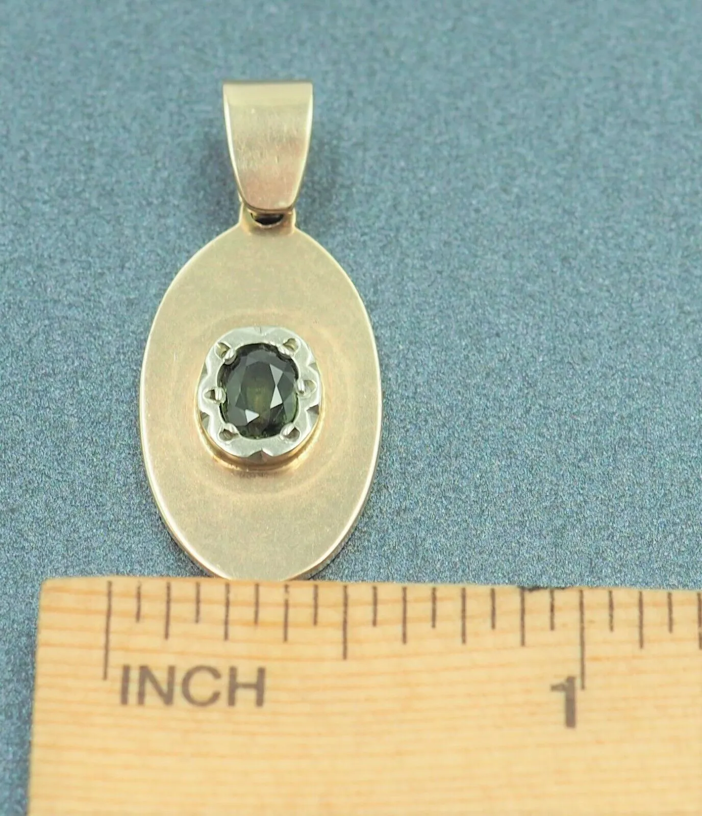 9ct Yellow & White Gold Green Sapphire Pendant