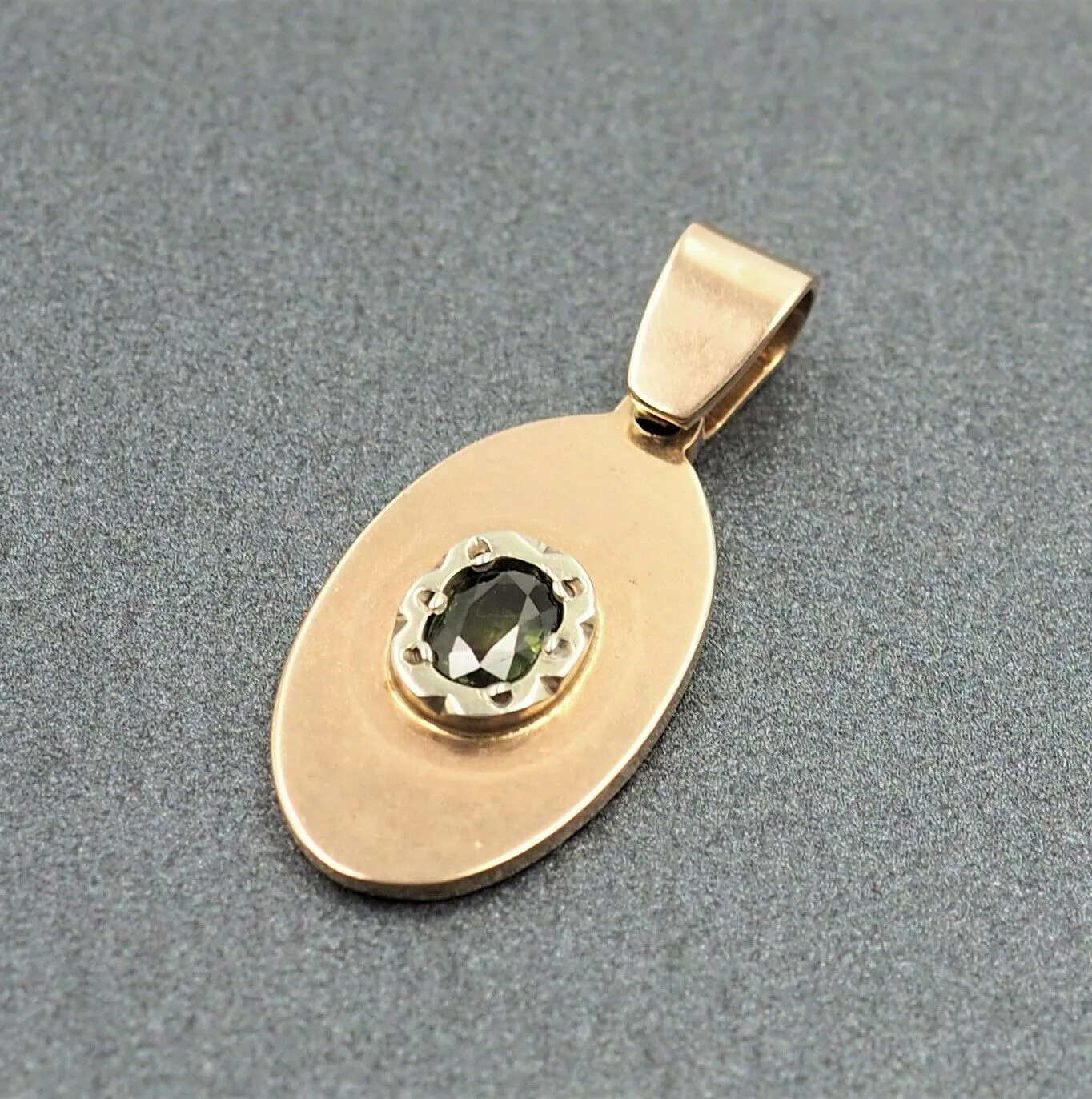 9ct Yellow & White Gold Green Sapphire Pendant