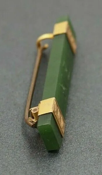 9ct Yellow Gold Engraved Jade Brooch