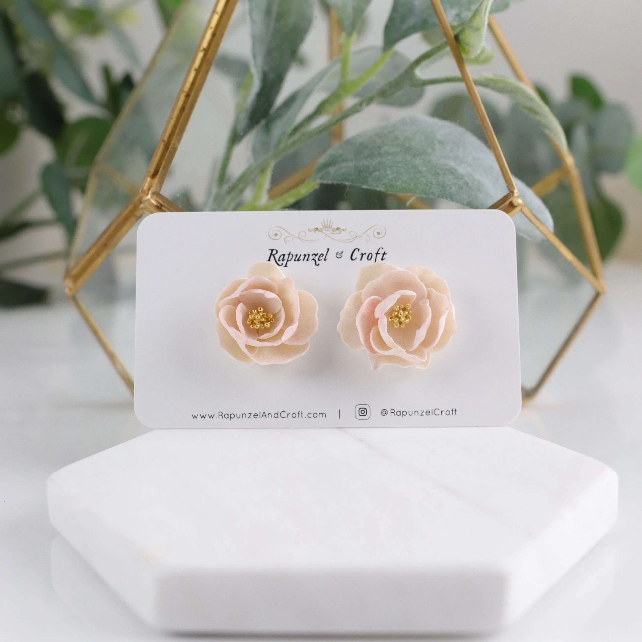 ARIA Flower studs