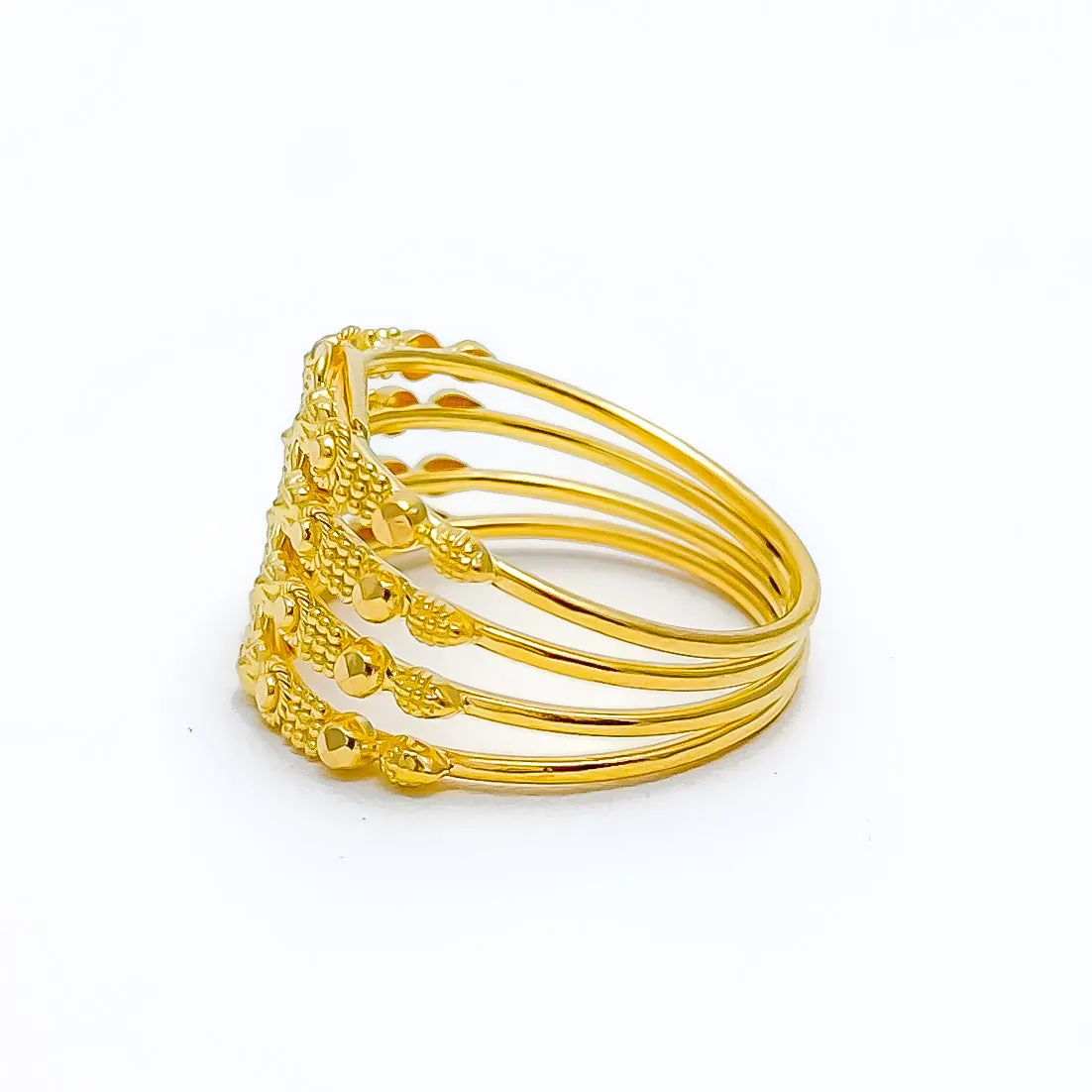 Attractive Lightweight Spiral Ring