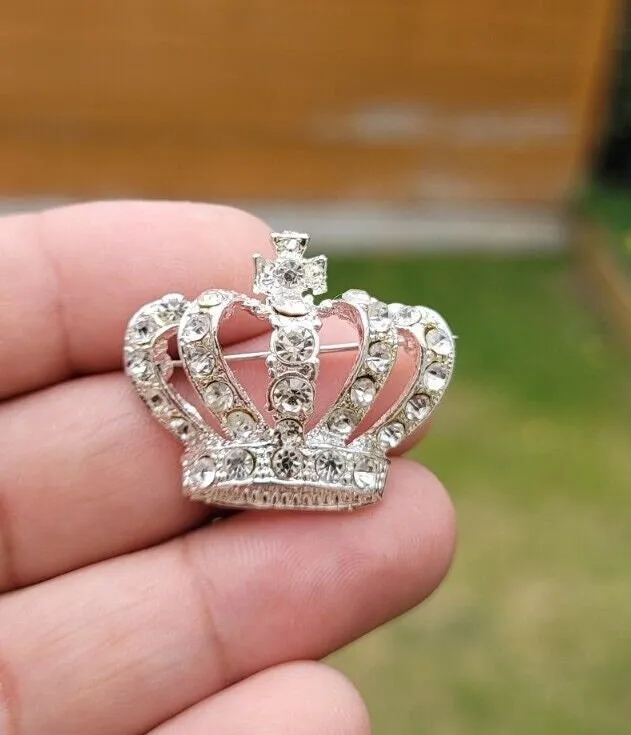 Crown brooch vintage look queen broach silver plated celebrity design pin k46