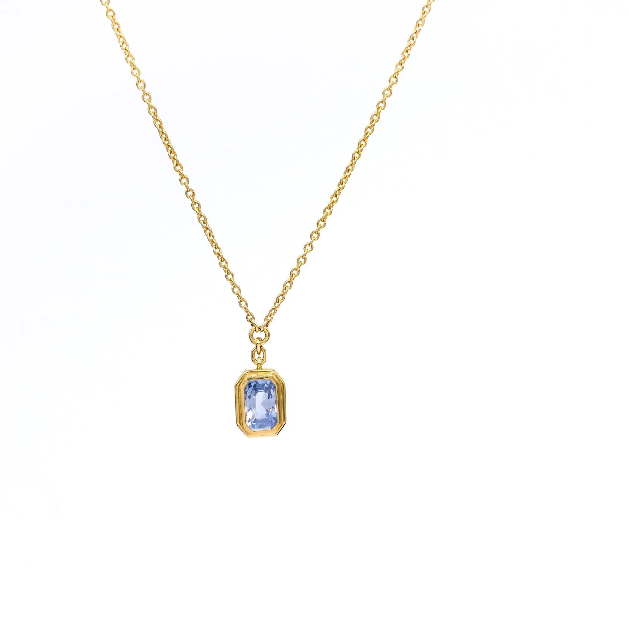 Italian 1.30 Carat Sapphire 18k Yellow Gold Pendant Necklace