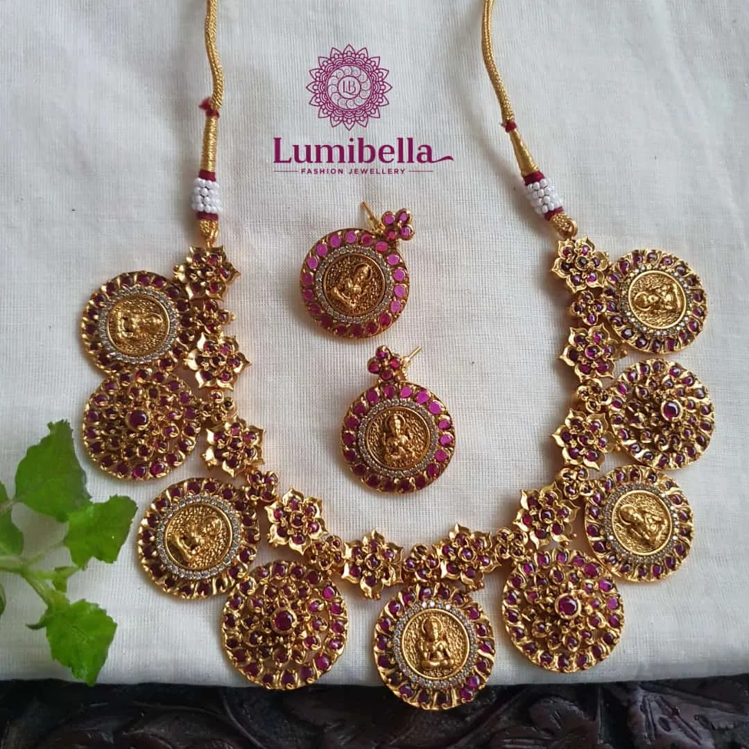 Kemp Lakshmi Round Neckset