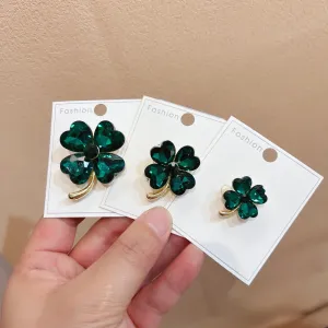 Pretty 3 Pcs Small Emerald Green 4 leaf Clover Brooch Pin with Heart Accent ,St Patricks Day Gift, Irish Shamrock Good Luck, Heart Crystals Vintage