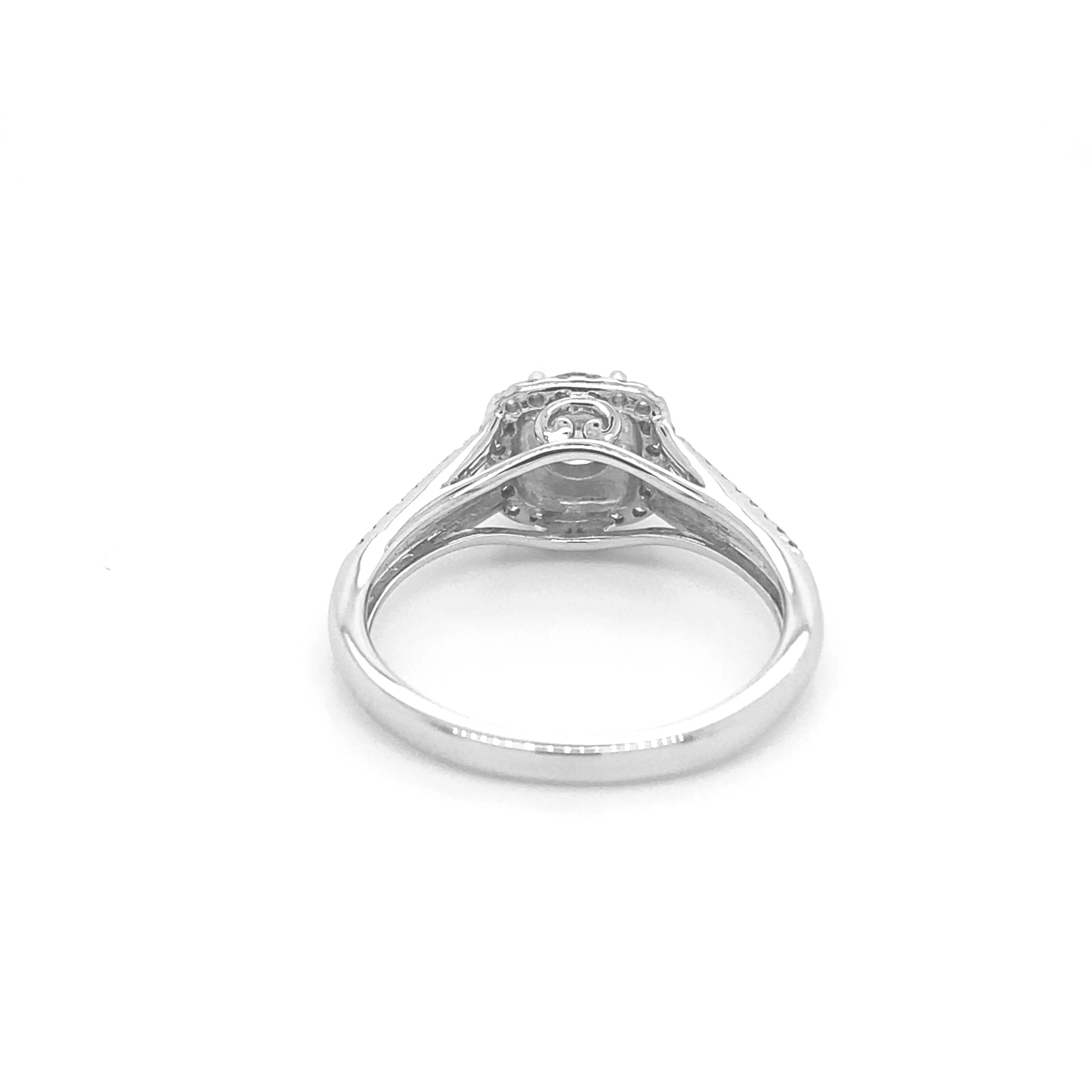 Split Shank Square Ring White Gold R036N