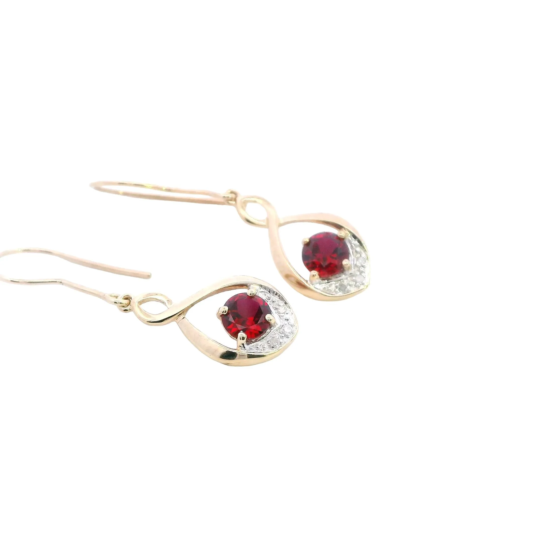 Stunning 9ct Yellow Gold Synthetic Ruby & Diamond Drop Earrings