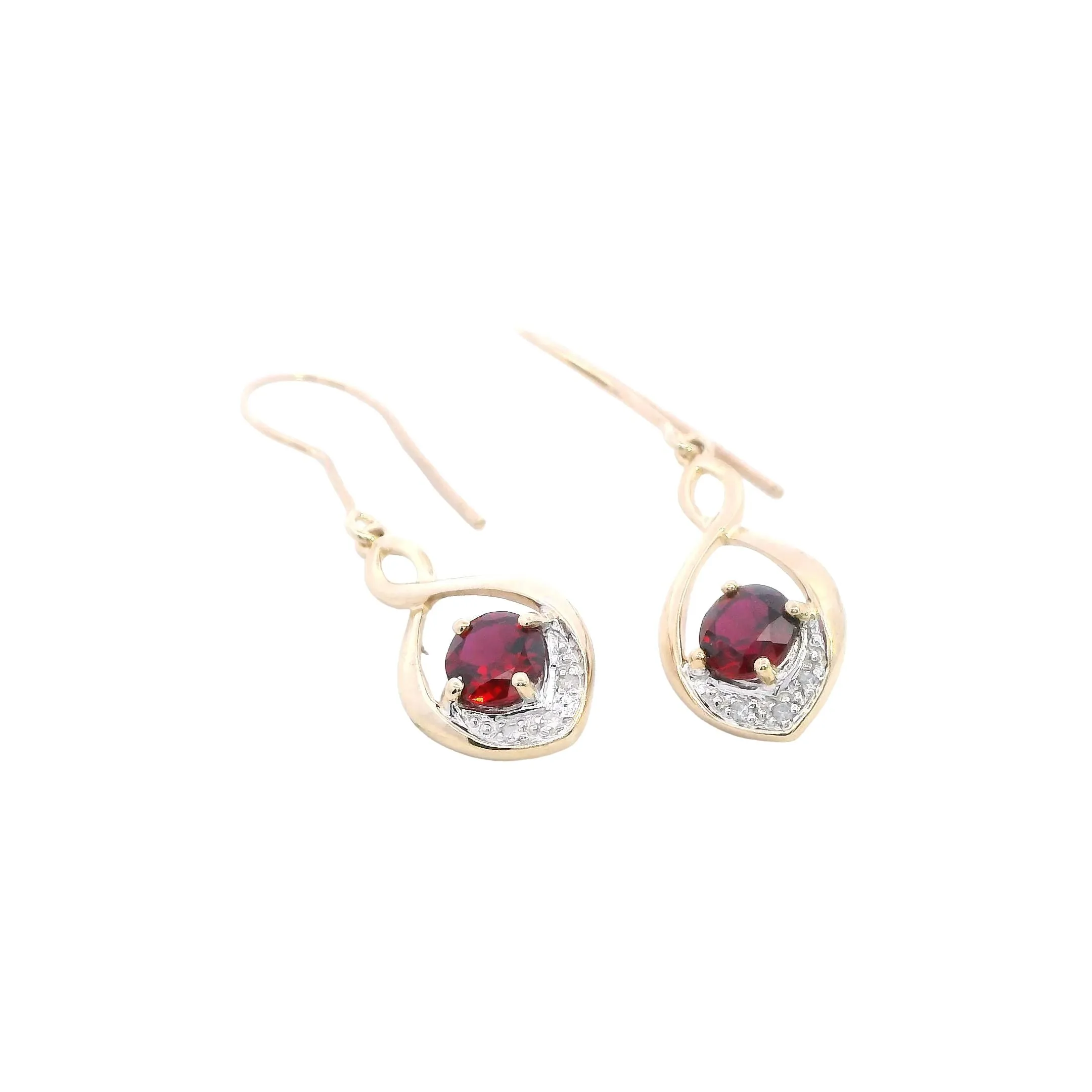 Stunning 9ct Yellow Gold Synthetic Ruby & Diamond Drop Earrings