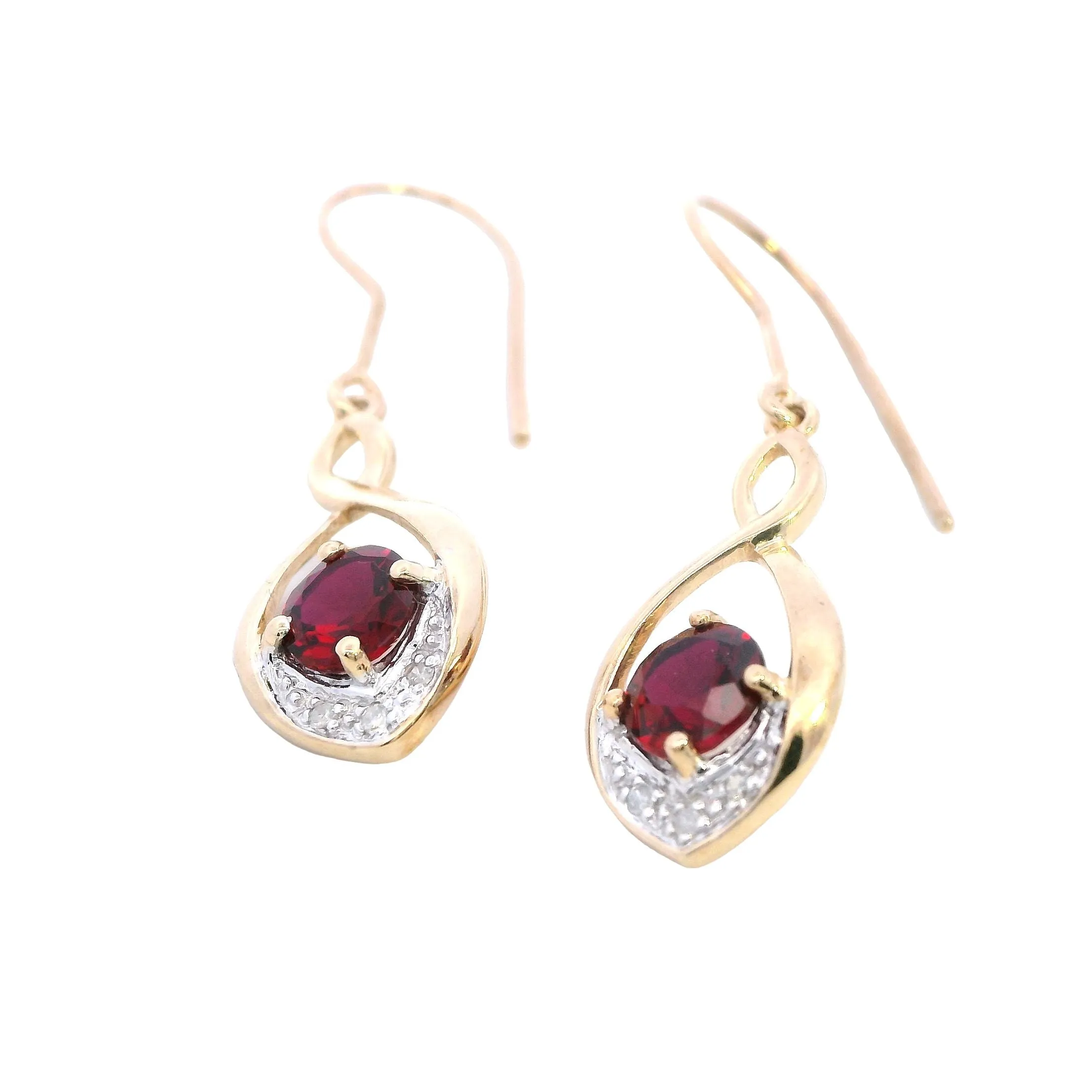 Stunning 9ct Yellow Gold Synthetic Ruby & Diamond Drop Earrings