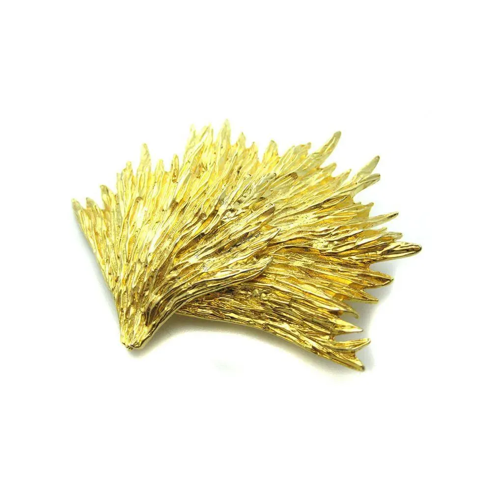 Vintage 1960s Gold Tone Leaf Brooch