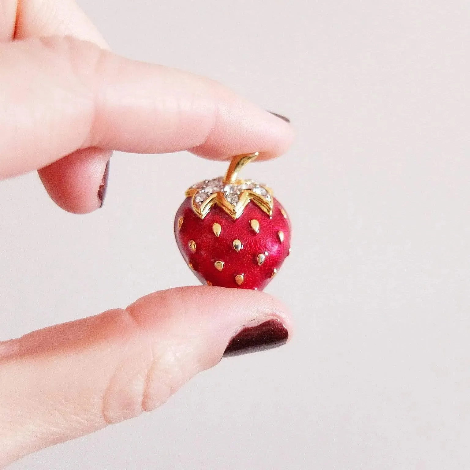 Vintage 1980s Enamel Diamante Strawberry Brooch