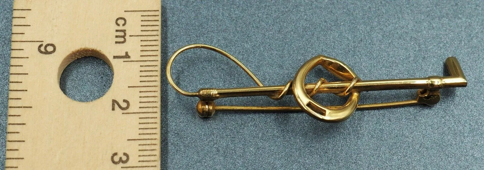 Vintage 9ct Yellow Gold Whip & Stirrup Brooch